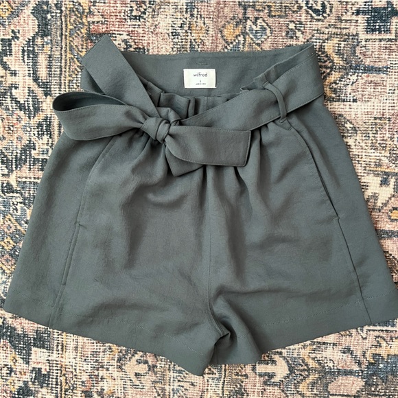 Aritzia Pants - Aritzia Wilfred High Waist Green Shorts